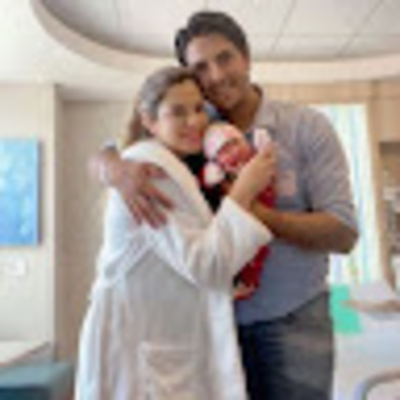 Meet your Posher, Carlos - Picture 1 of 1